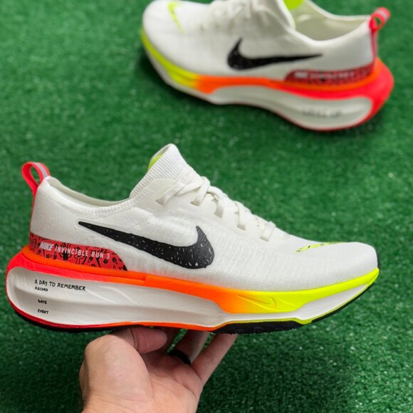 Nike ZoomX Invincible Run Flyknit 3 White Mens Running HF4915-100 VNDS Sz 10 - Picture 1 of 7